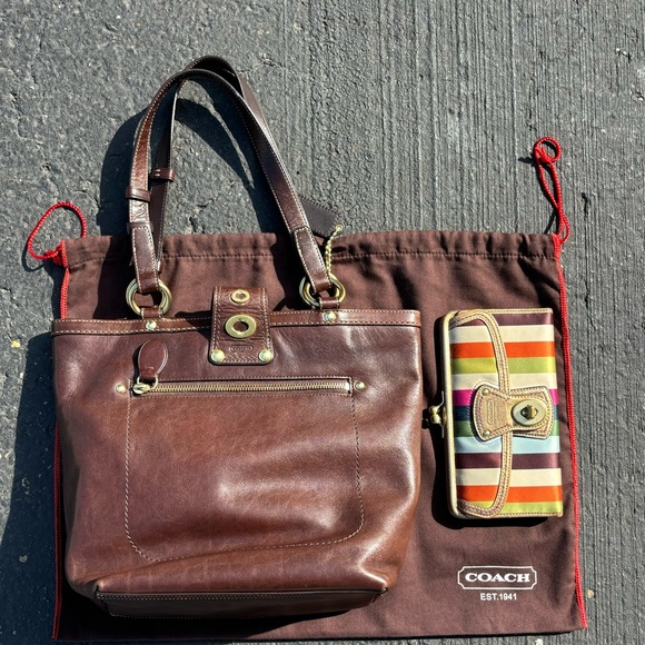Coach “Lily” Legacy Leather Turn-Lock Tote & Legacy Multi-Stripe Envelope Wallet - Picture 4 of 13